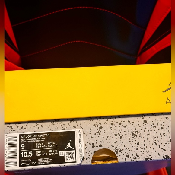 jordan retro 4 lightning size 9 new with box UPC00195238771454 - Picture 7 of 8